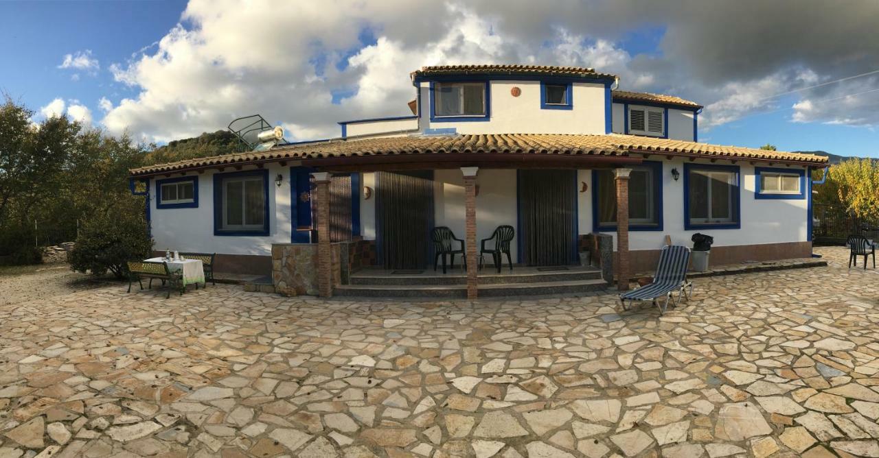 Villa Facen Gardeládes Extérieur photo